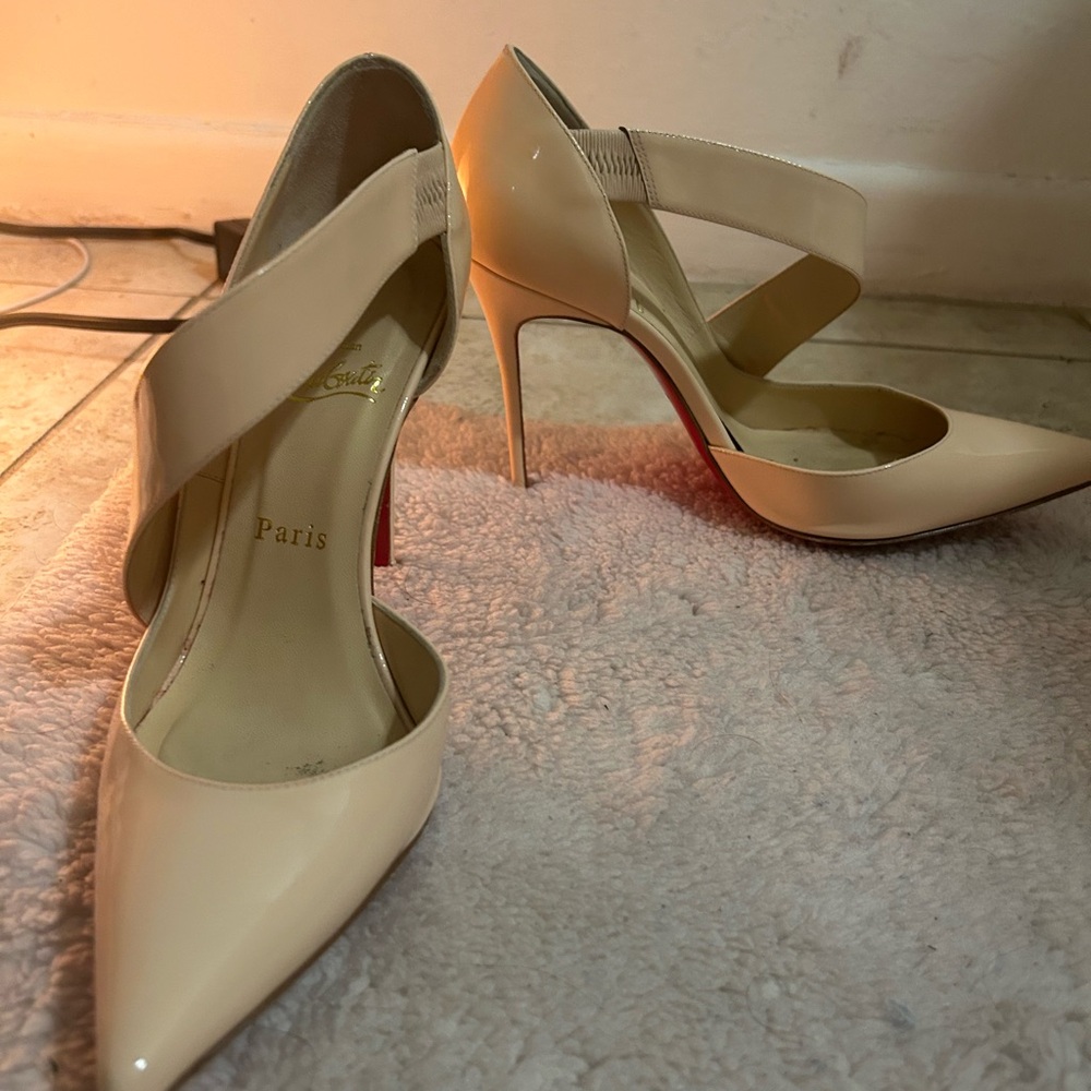 Christian Louboutin Tan heels - Picture 8 of 12